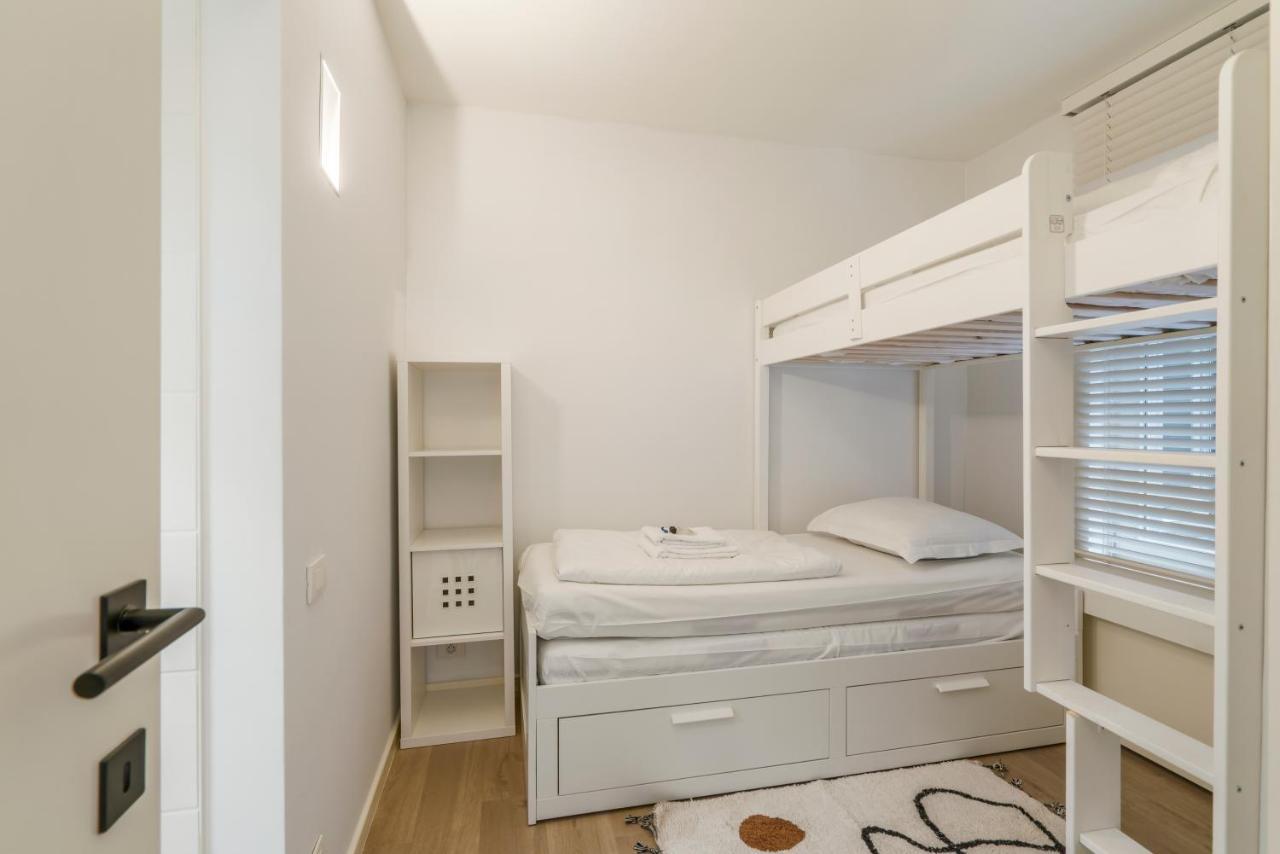 Modern, Mooi En Stijlvol App Vlakbij Winkelstraat